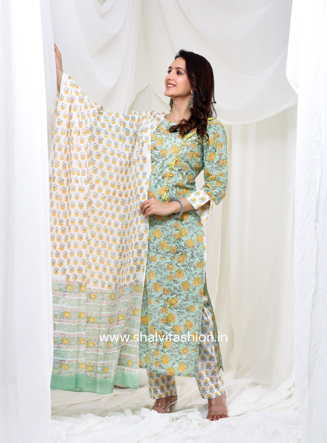 Shop mulmul dupatta cotton suits online shopping (CSS121MUL)