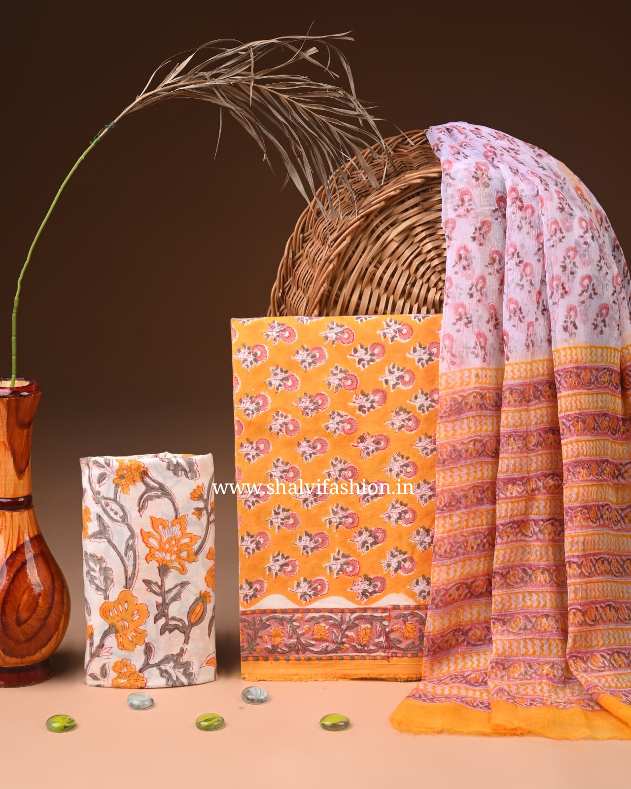 Shop jaipuri printed cotton suits with chiffon dupatta online (PCHF695)