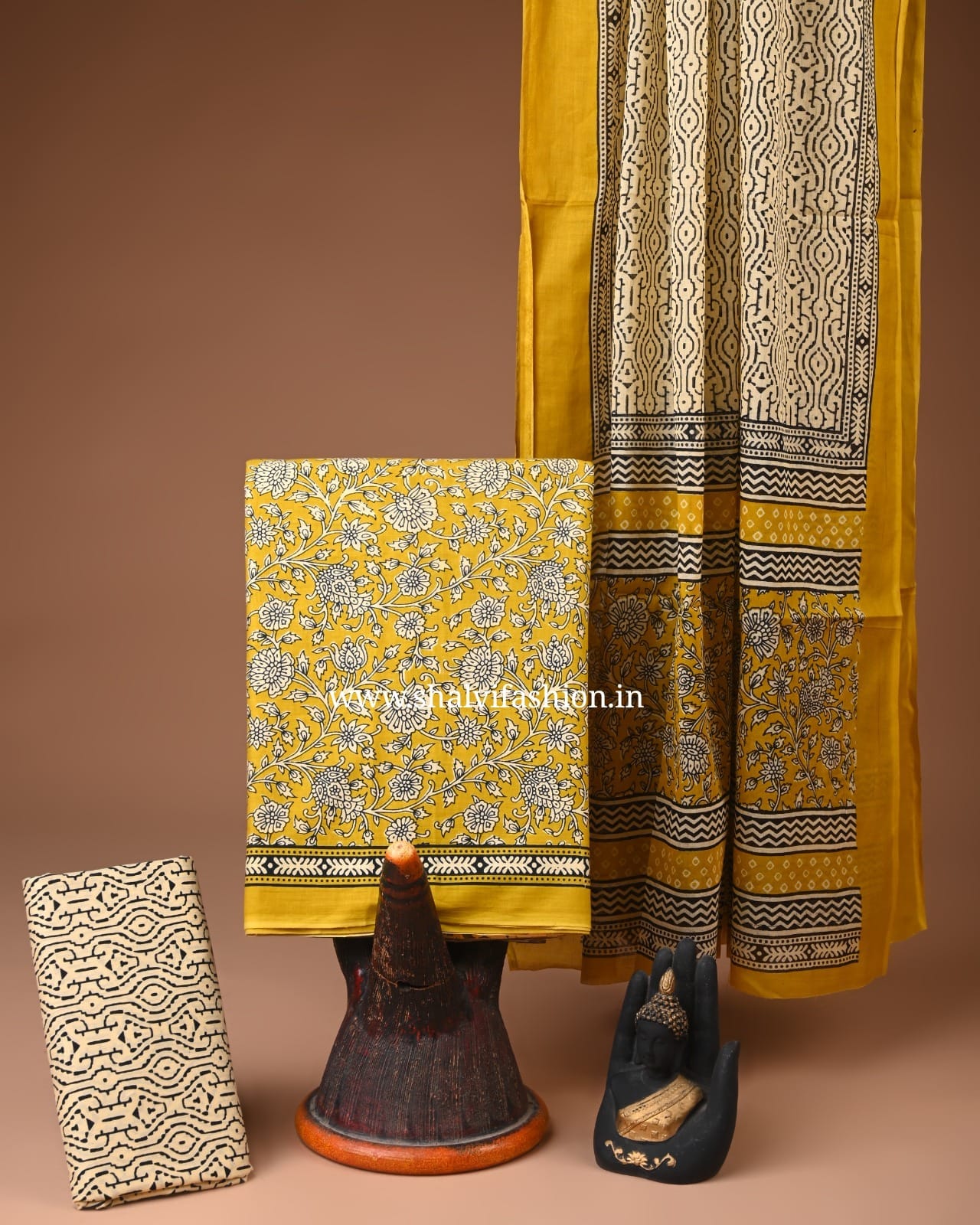 Shop unstitched screen print cotton suits with mulmul dupatta (COT93)