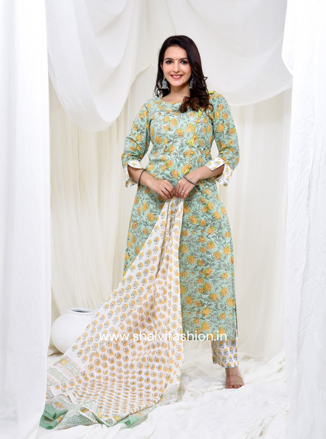Shop mulmul dupatta cotton suits online shopping (CSS121MUL)