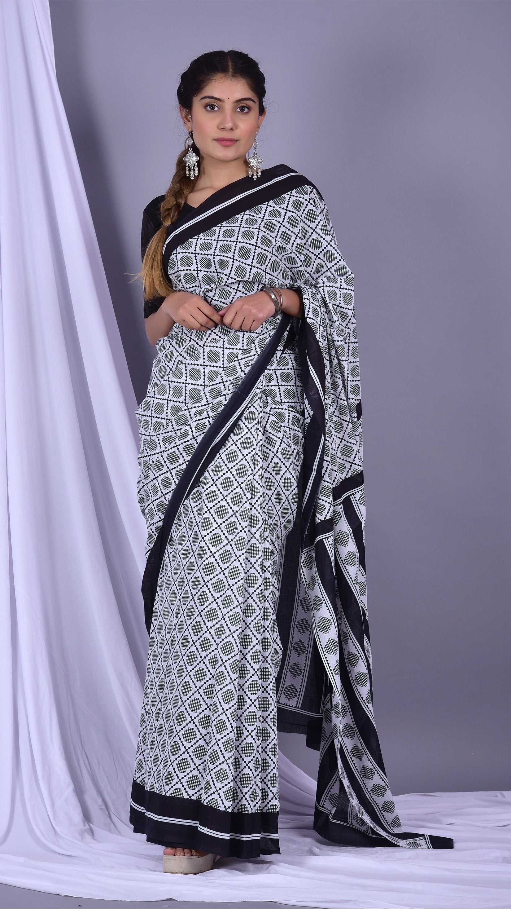 Handblock Black and White Mulmul saree - ShalviFashion