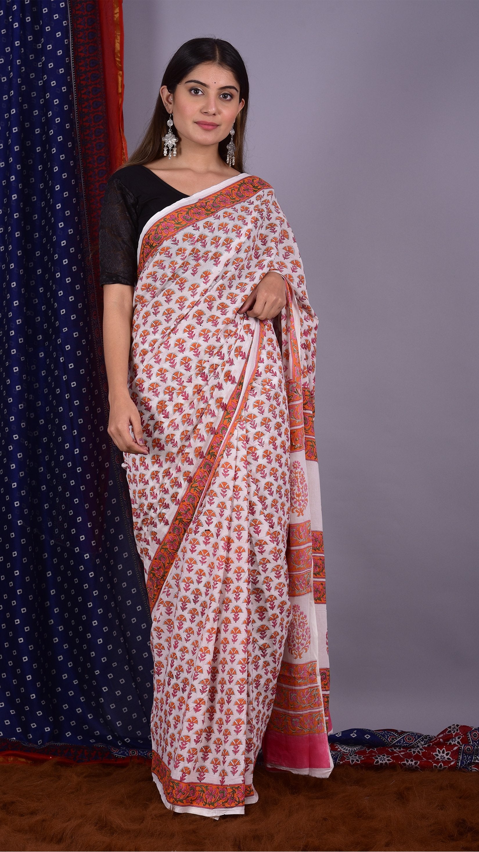 Handcrafted saree - ShalviFashion